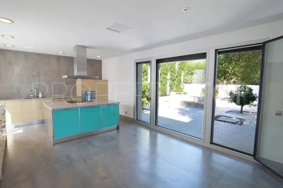 Comprar villa con 5 dormitorios en Sotogrande Alto