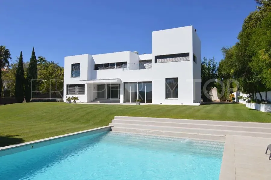 Comprar villa con 5 dormitorios en Sotogrande Alto