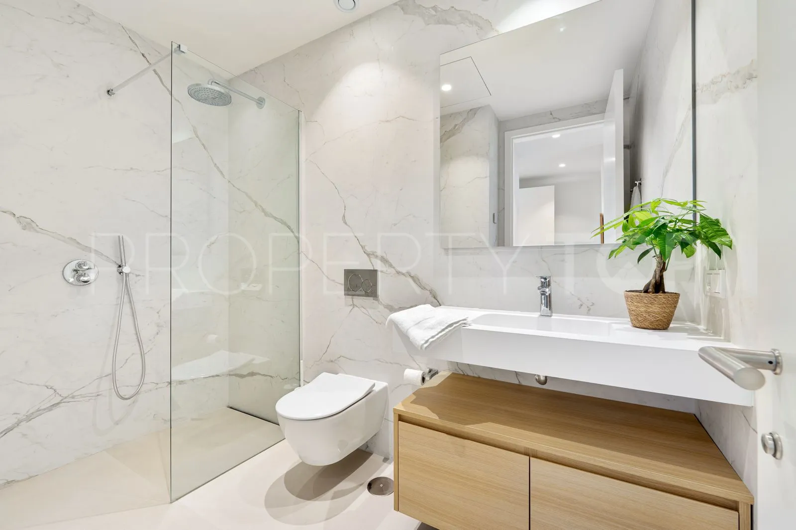Duplex en venta con 4 dormitorios en Golden Mile