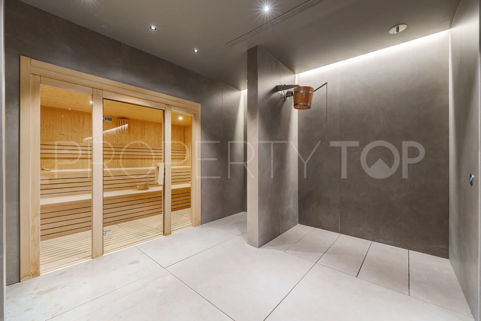 Duplex en venta con 4 dormitorios en Golden Mile