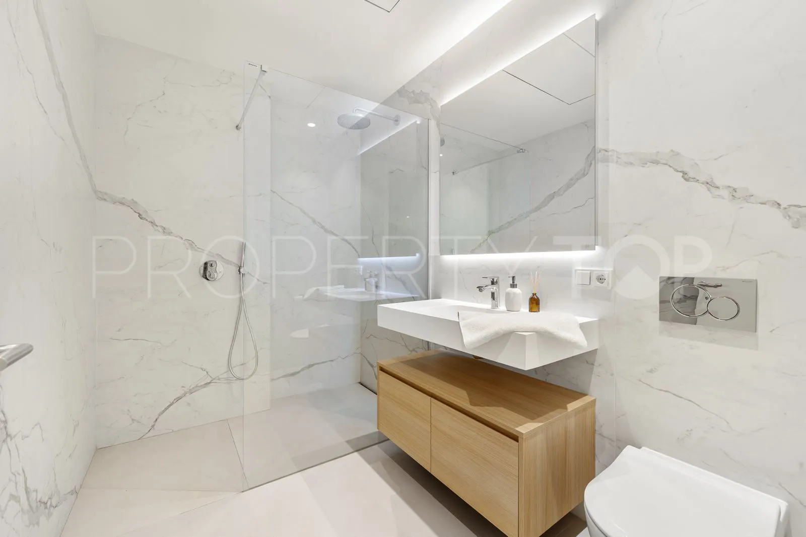 Duplex en venta con 4 dormitorios en Golden Mile