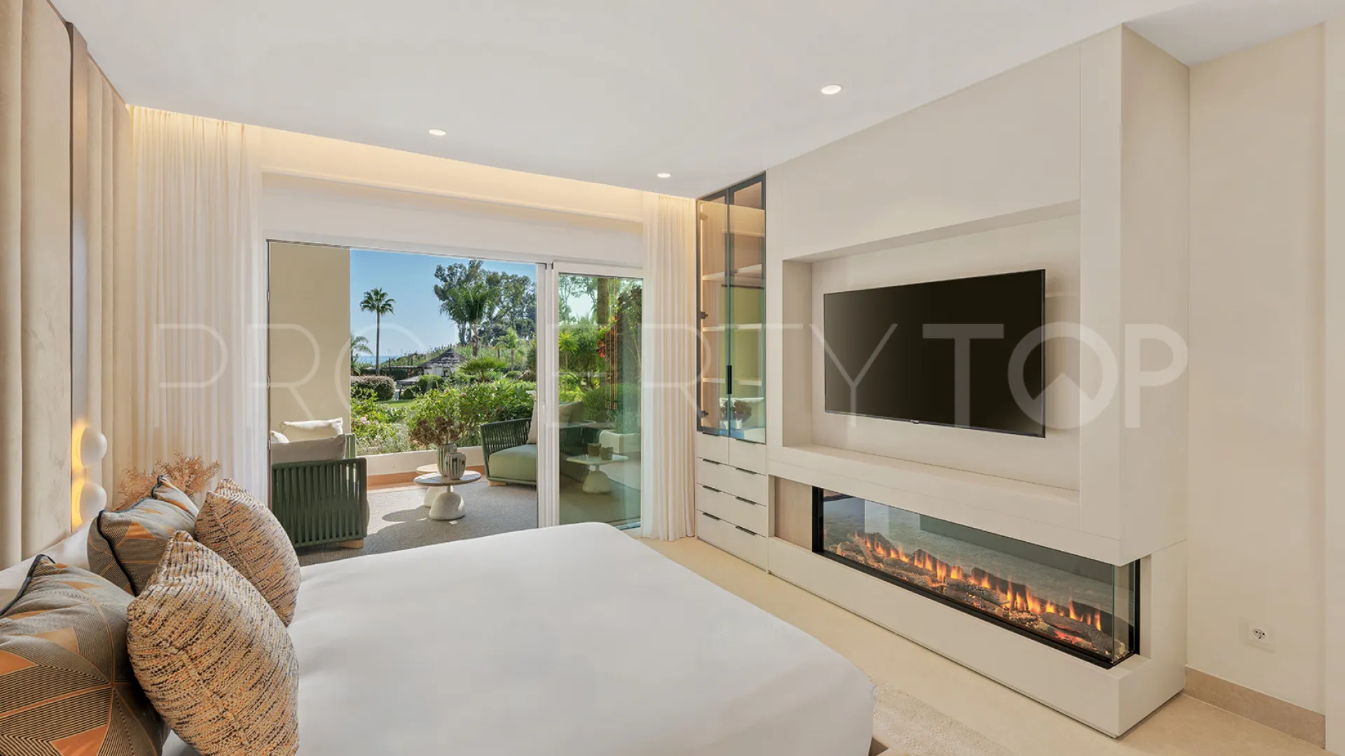 For sale New Golden Mile ground floor apartment with 3 bedrooms