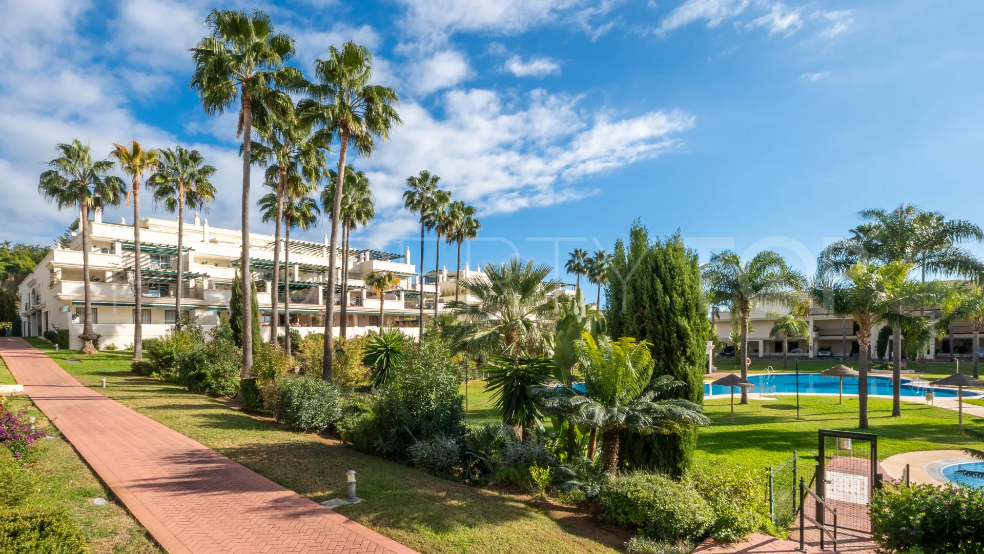 Ground floor apartment for sale in Lorcrimar with 2 bedrooms