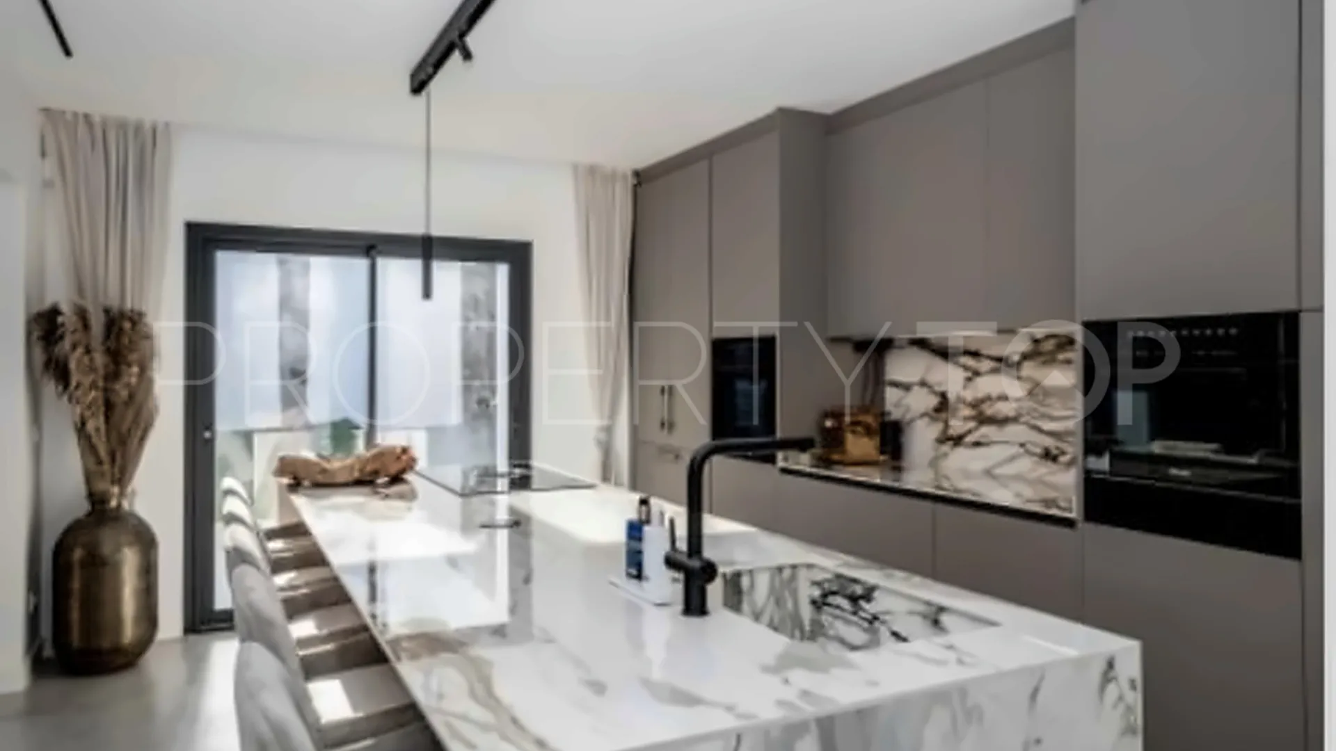 6 bedrooms villa for sale in Nagüeles
