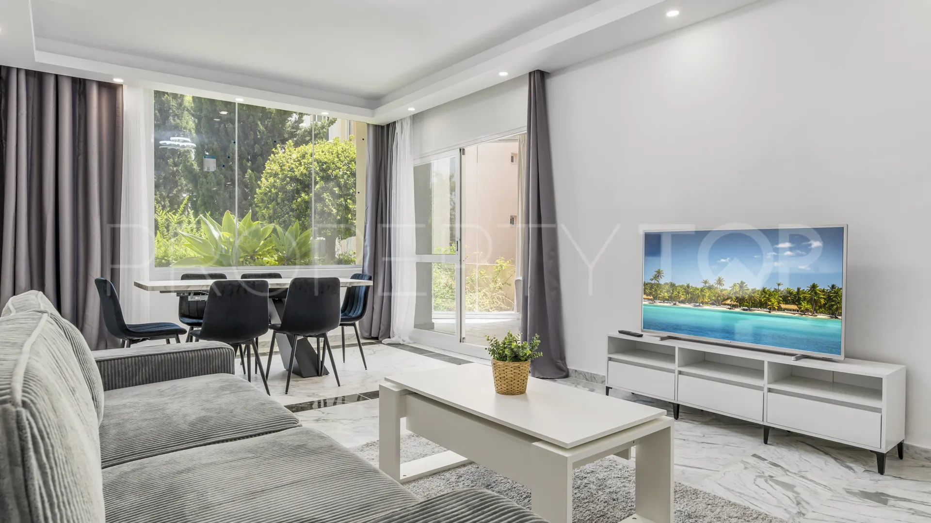 For sale Las Brisas ground floor apartment