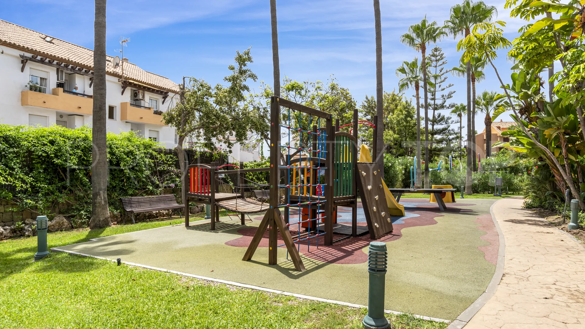 For sale Las Brisas ground floor apartment