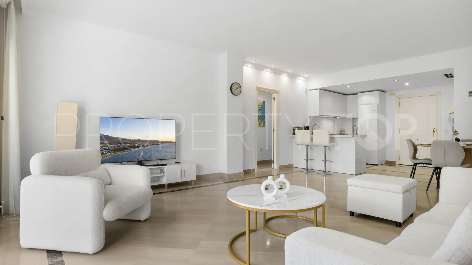 Comprar apartamento planta baja en Bahia de Marbella