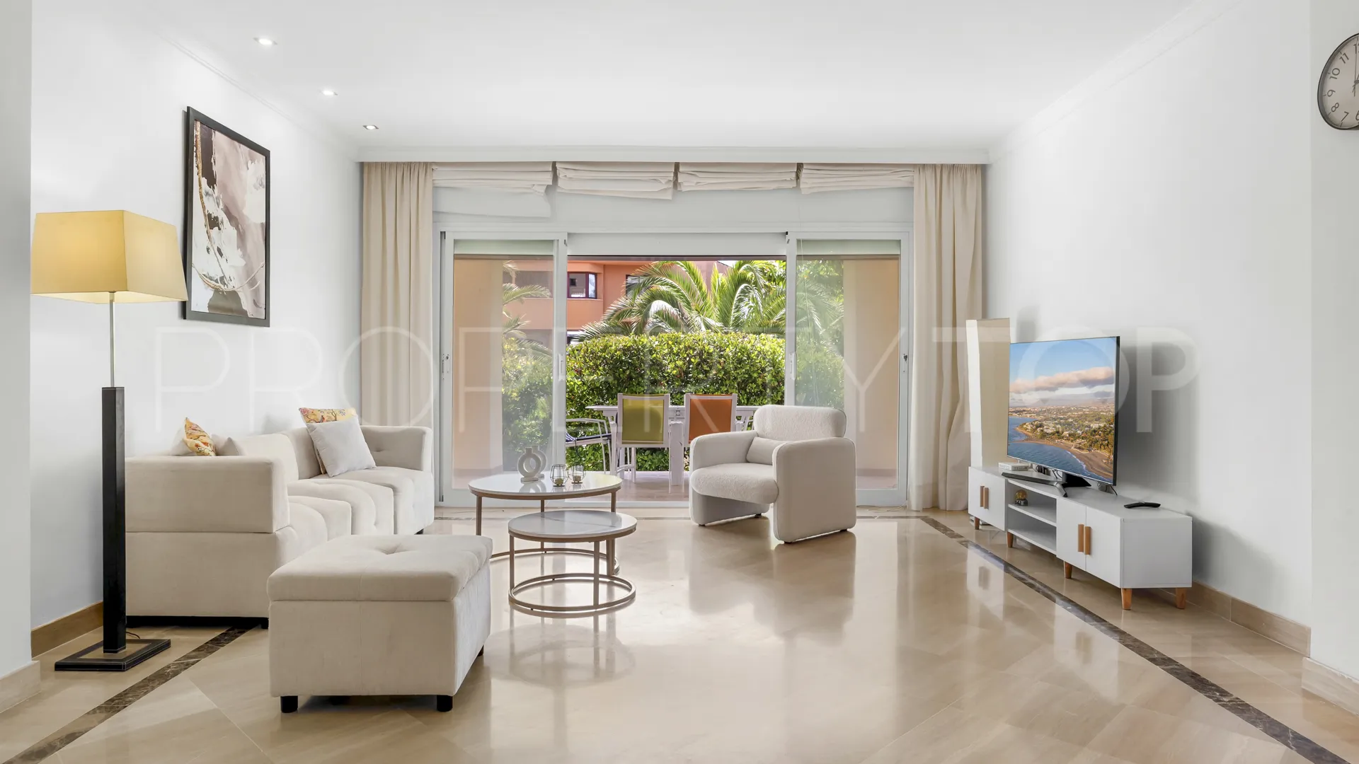 Comprar apartamento planta baja en Bahia de Marbella