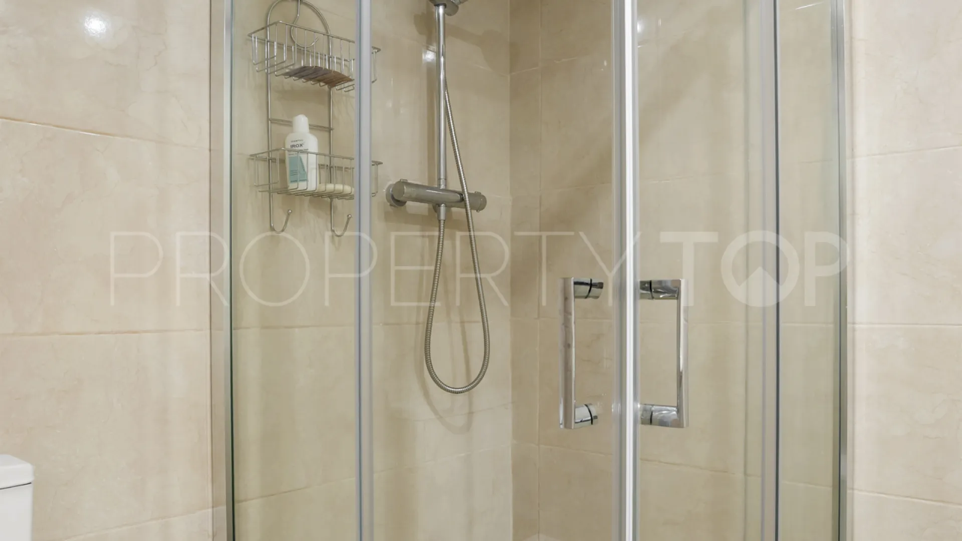 Comprar apartamento planta baja en Bahia de Marbella