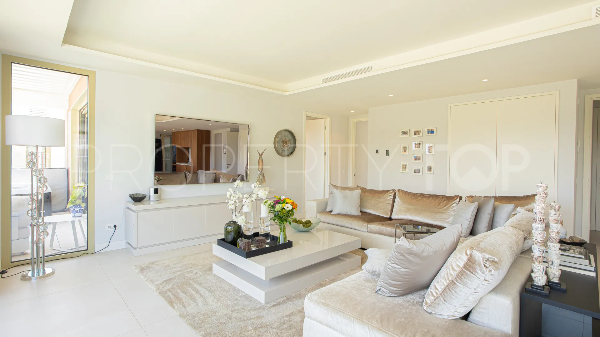 Penthouse with 3 bedrooms for sale in Benalús