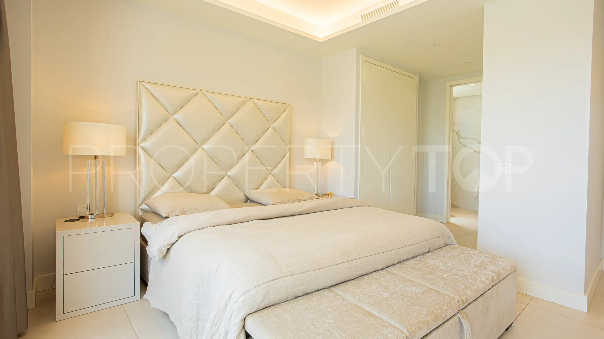 Penthouse with 3 bedrooms for sale in Benalús