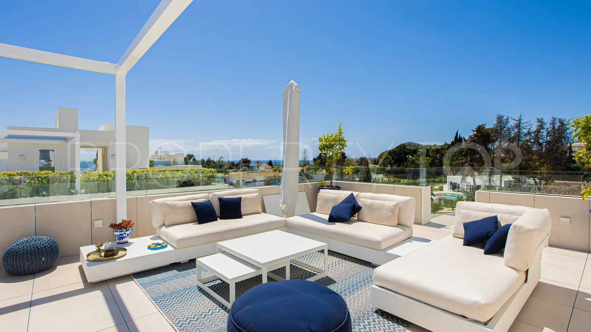 Penthouse with 3 bedrooms for sale in Benalús