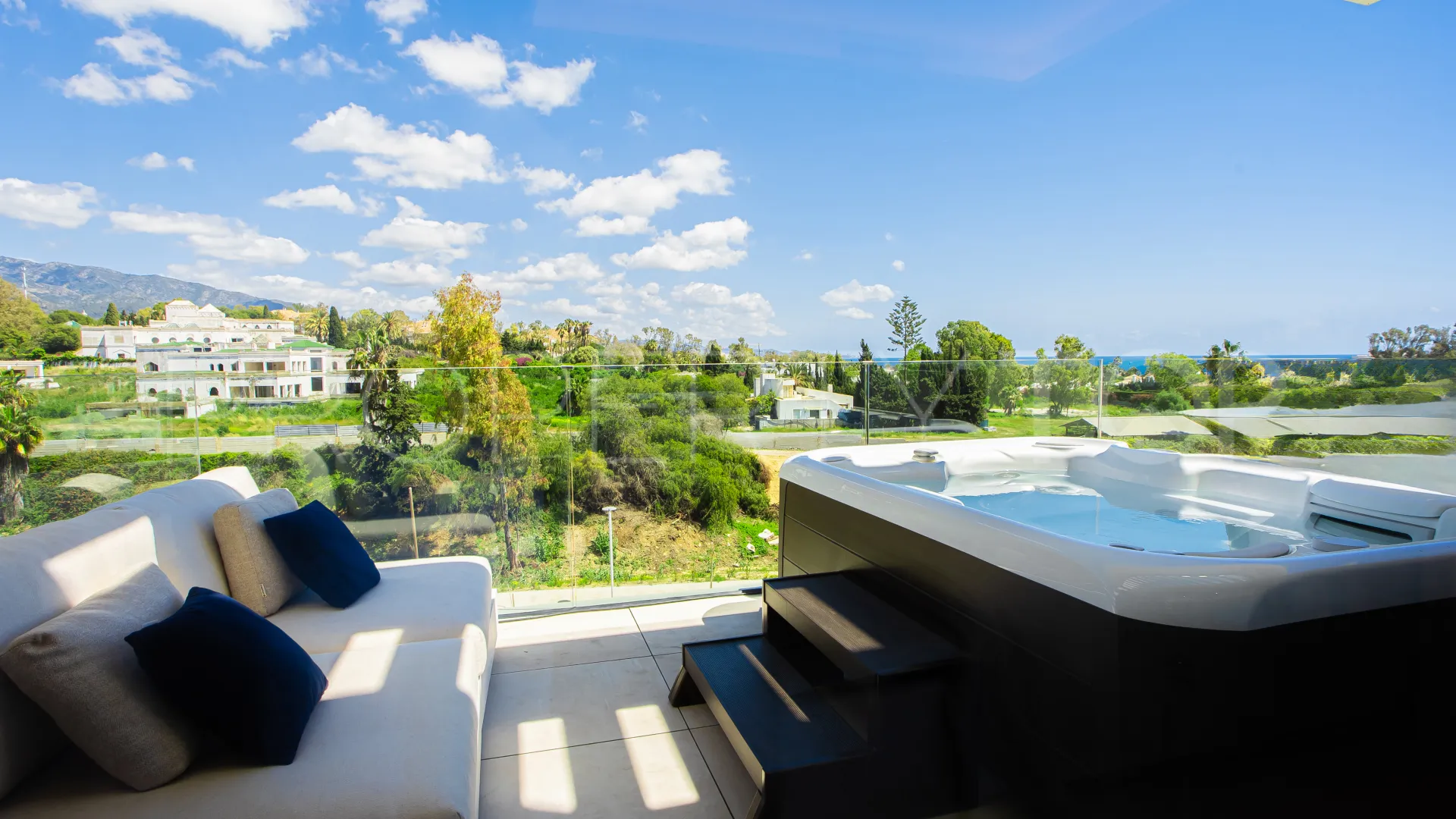 Penthouse with 3 bedrooms for sale in Benalús