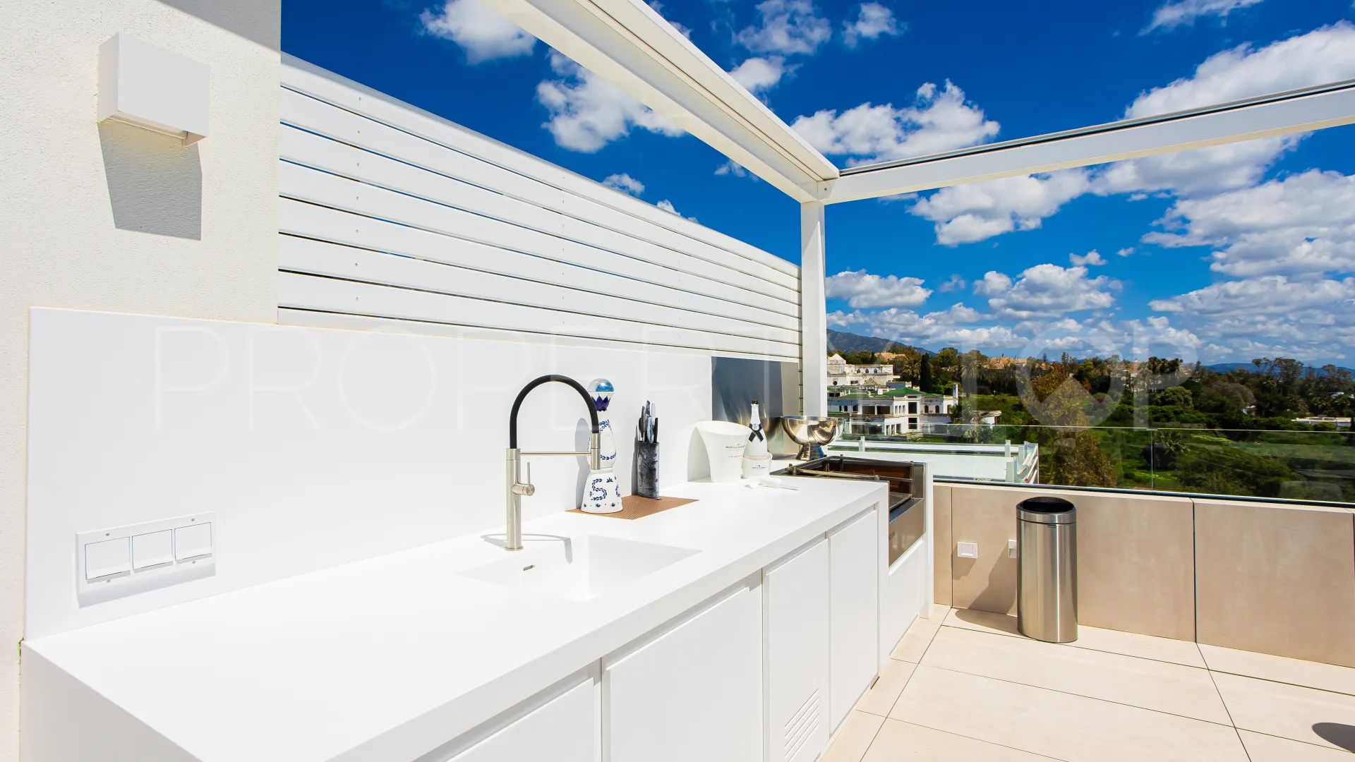 Penthouse with 3 bedrooms for sale in Benalús