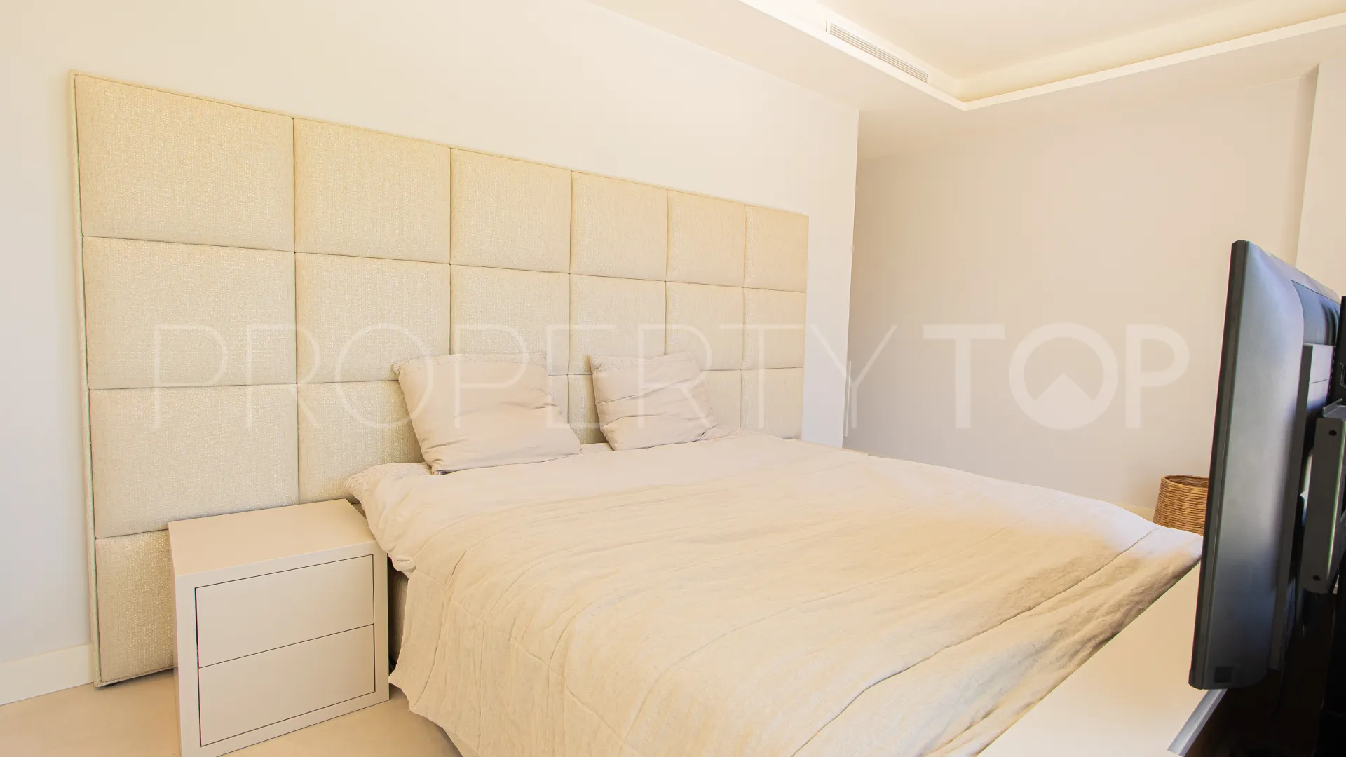 Penthouse with 3 bedrooms for sale in Benalús