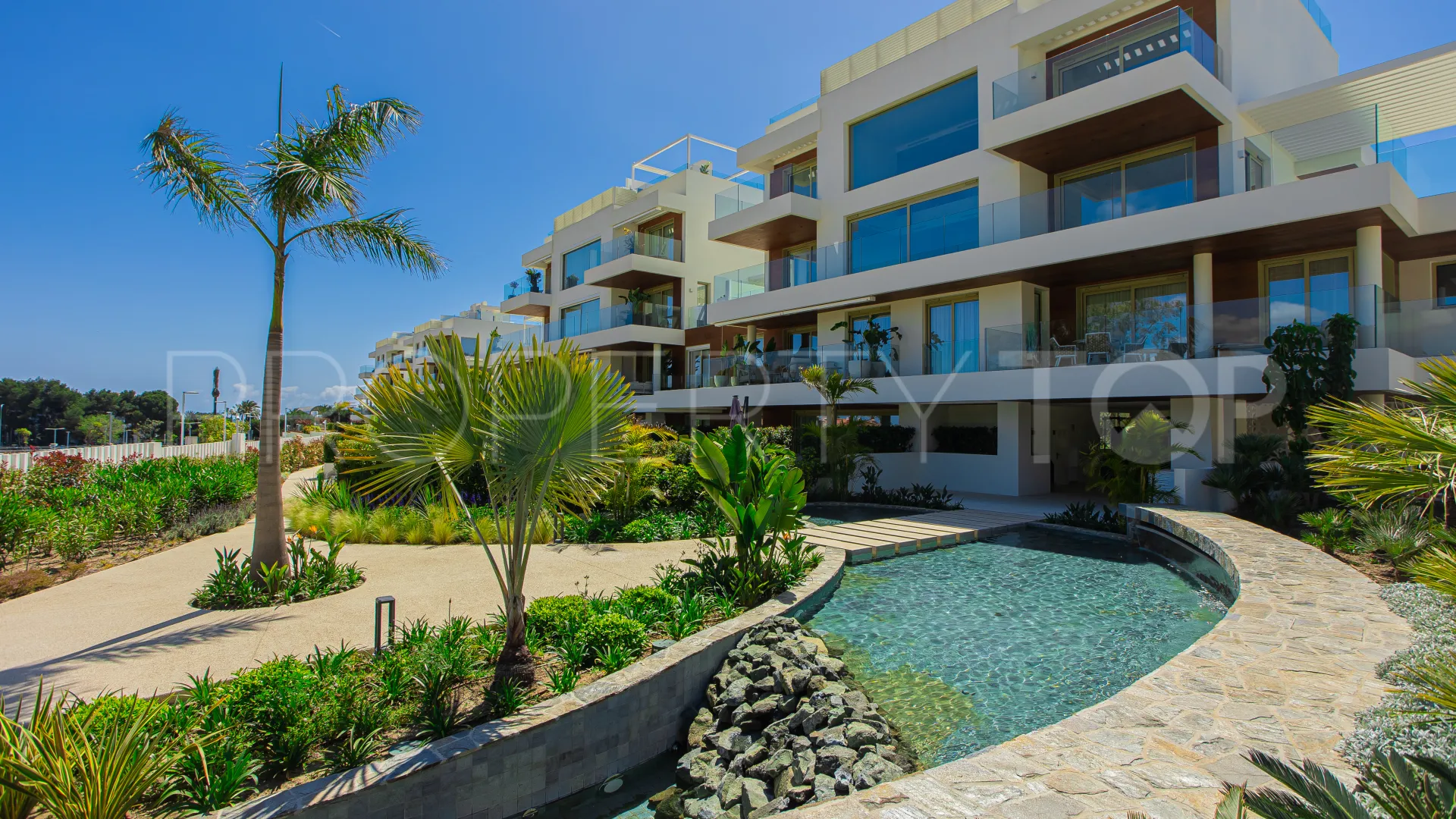 Penthouse with 3 bedrooms for sale in Benalús