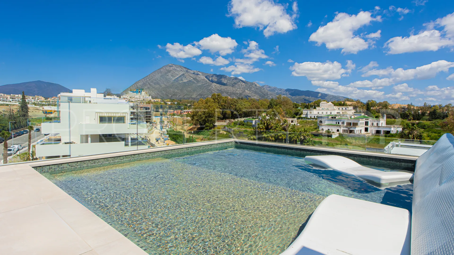 Penthouse with 3 bedrooms for sale in Benalús