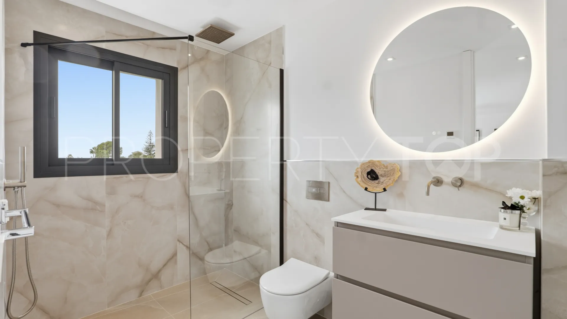 For sale villa in El Rosario with 5 bedrooms