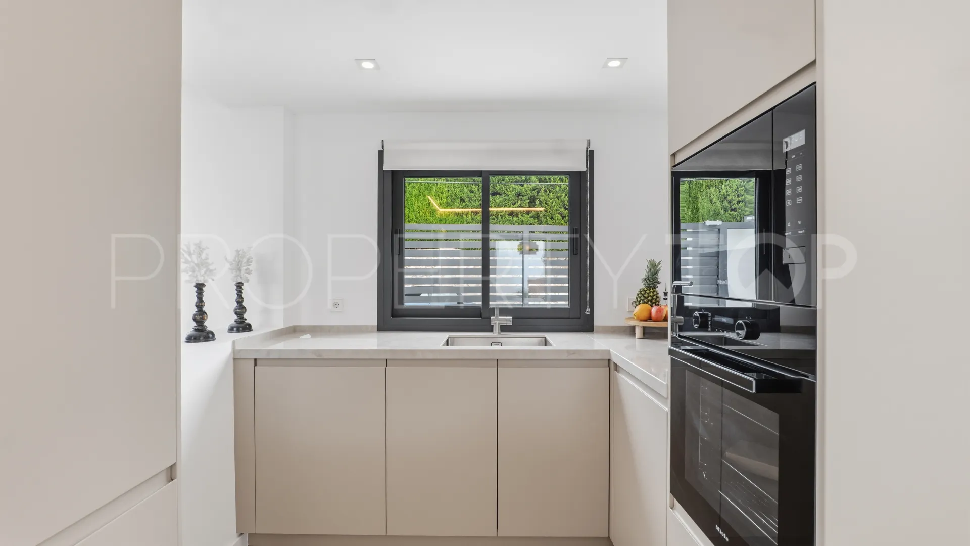 For sale villa in El Rosario with 5 bedrooms