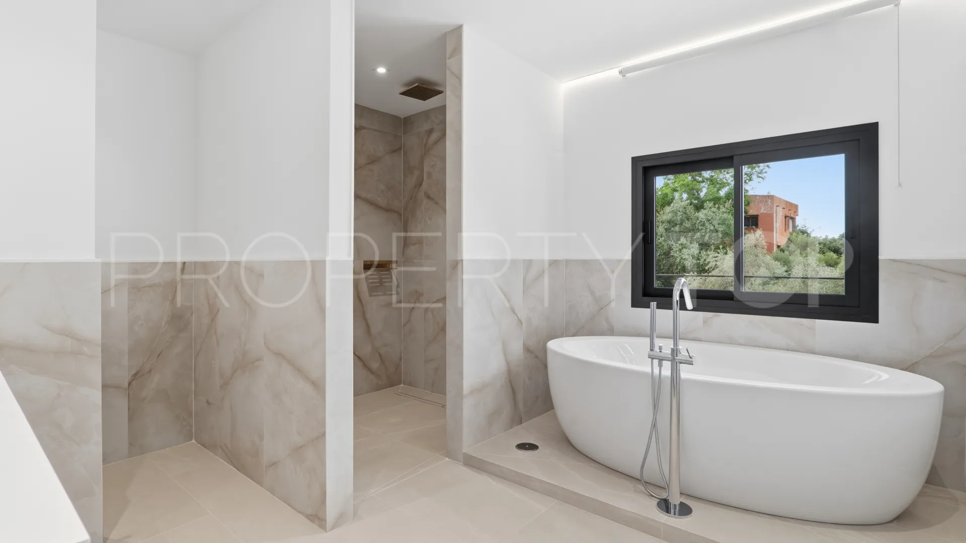 For sale villa in El Rosario with 5 bedrooms