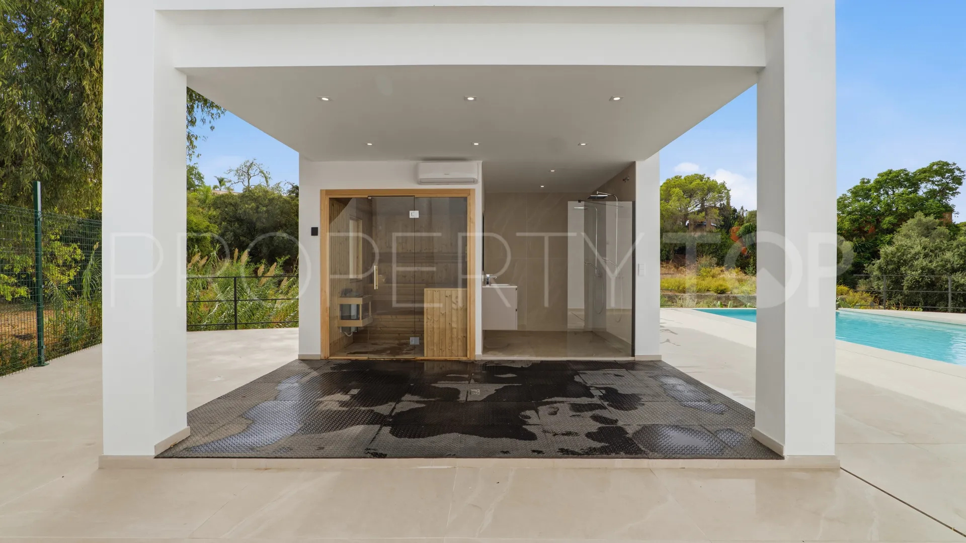 For sale villa in El Rosario with 5 bedrooms