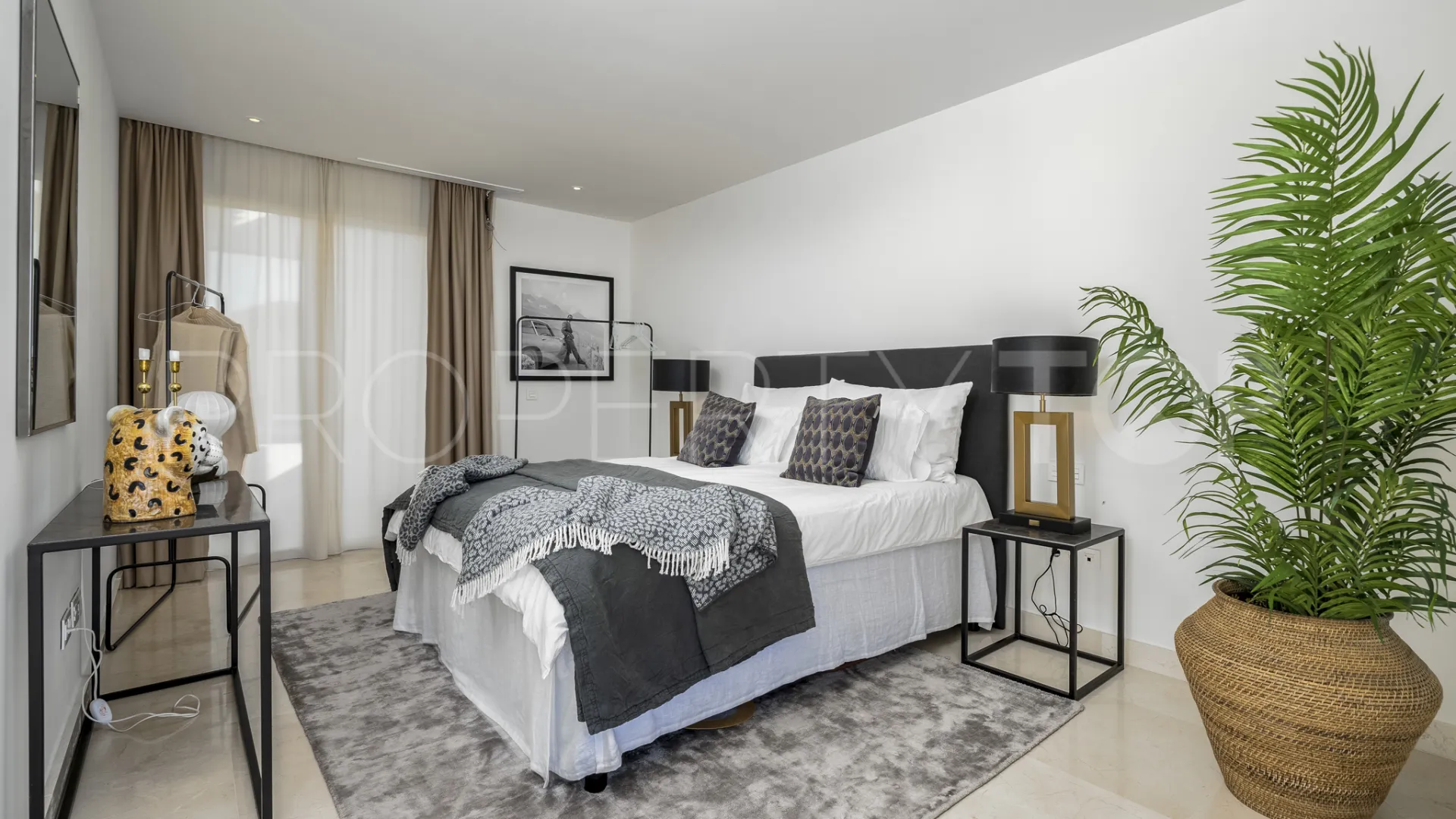 Atico duplex con 3 dormitorios en venta en La Morelia de Marbella