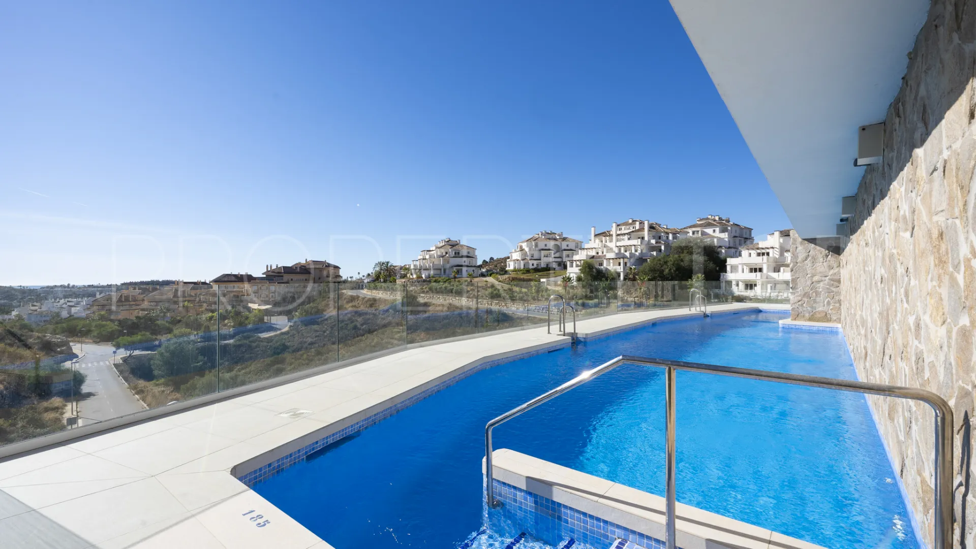 Atico duplex con 3 dormitorios en venta en La Morelia de Marbella