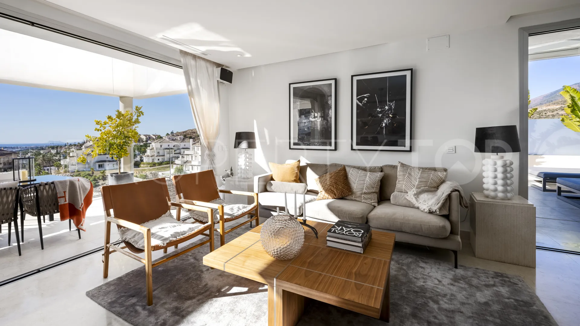 Atico duplex con 3 dormitorios en venta en La Morelia de Marbella