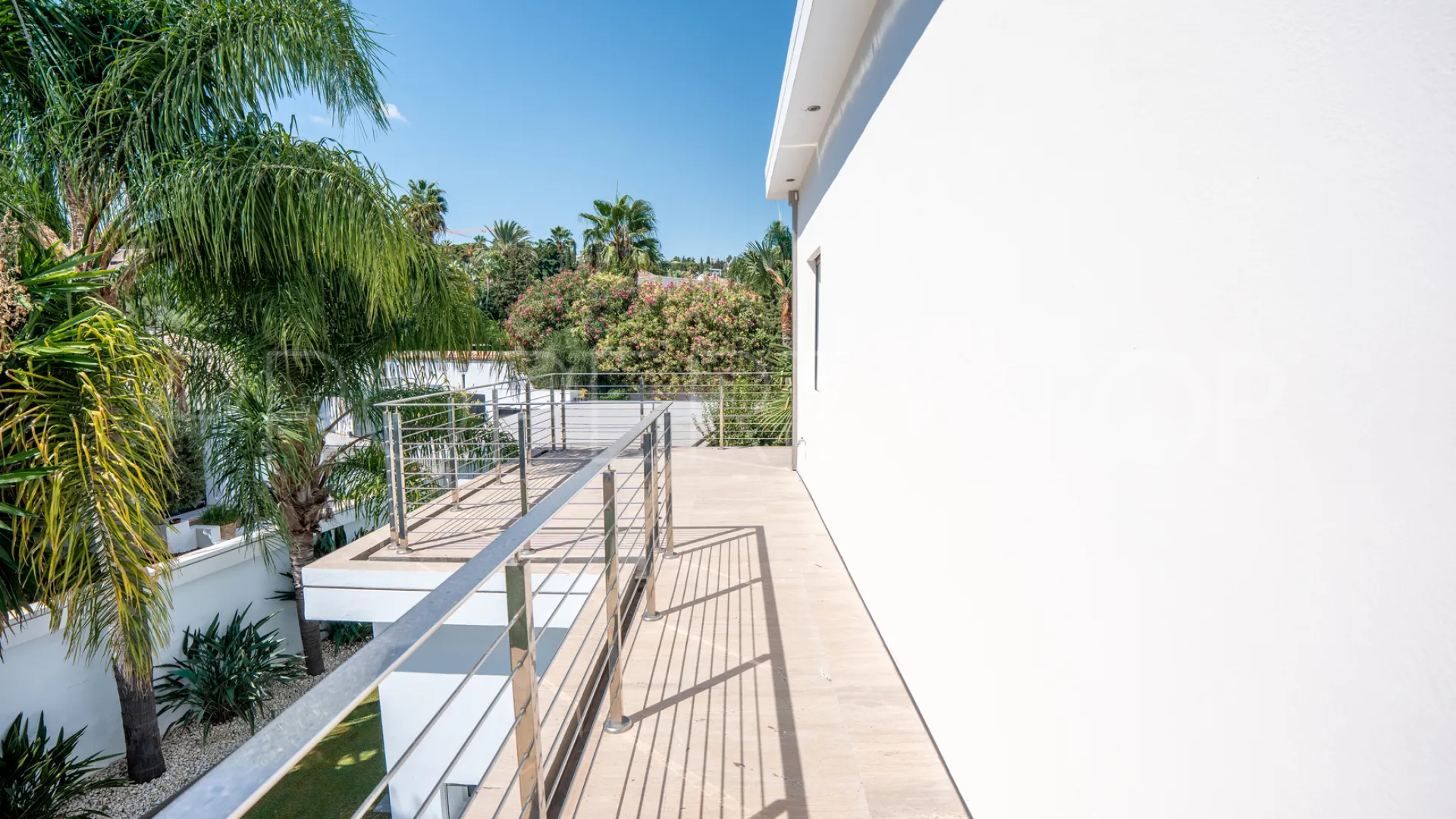 4 bedrooms Nueva Andalucia villa for sale