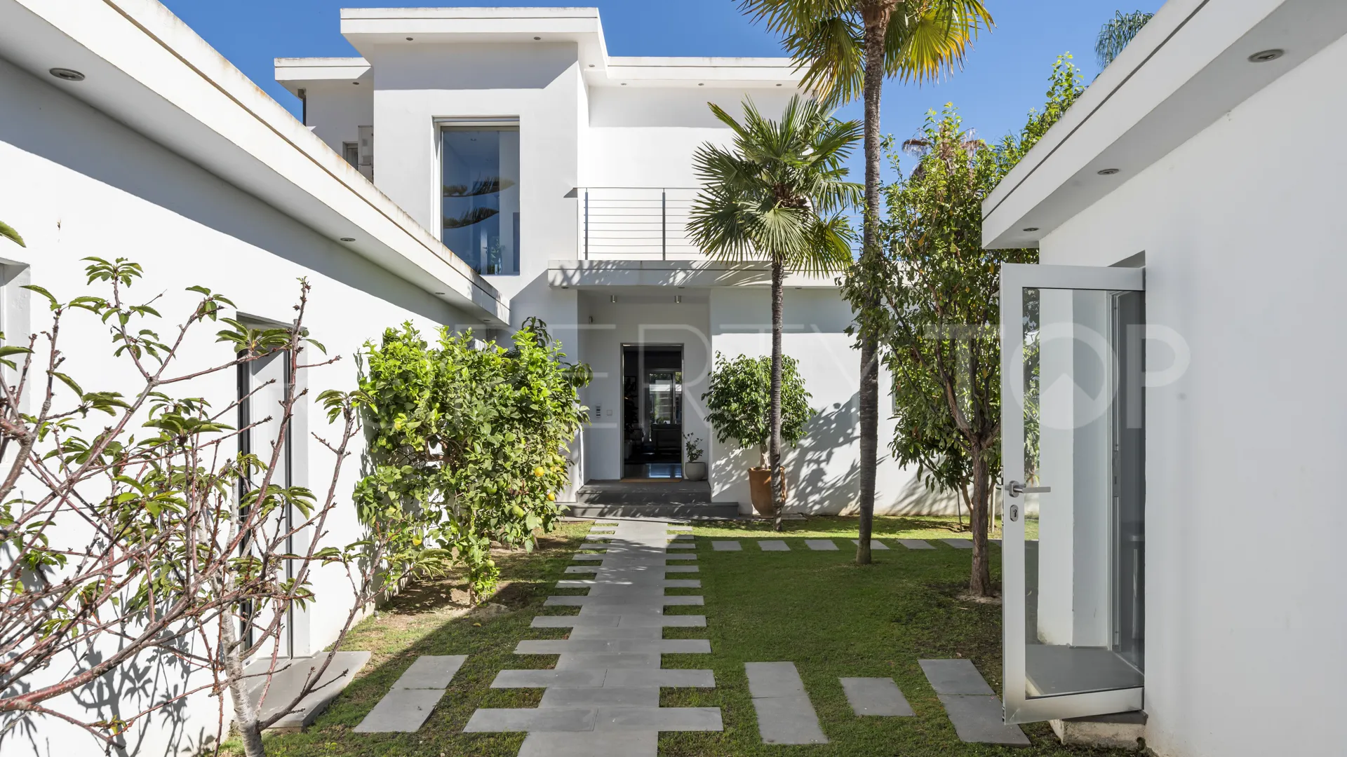 Nueva Andalucia, villa en venta