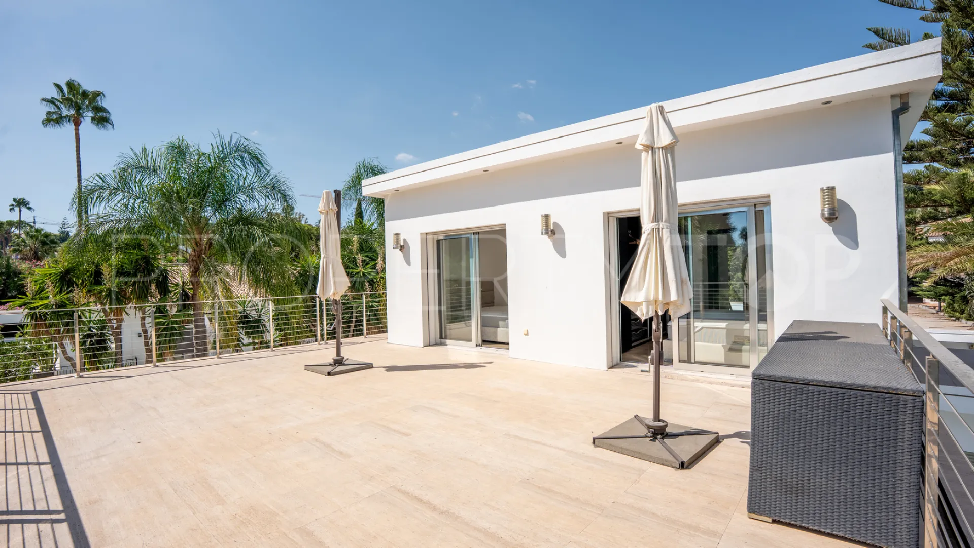 4 bedrooms Nueva Andalucia villa for sale