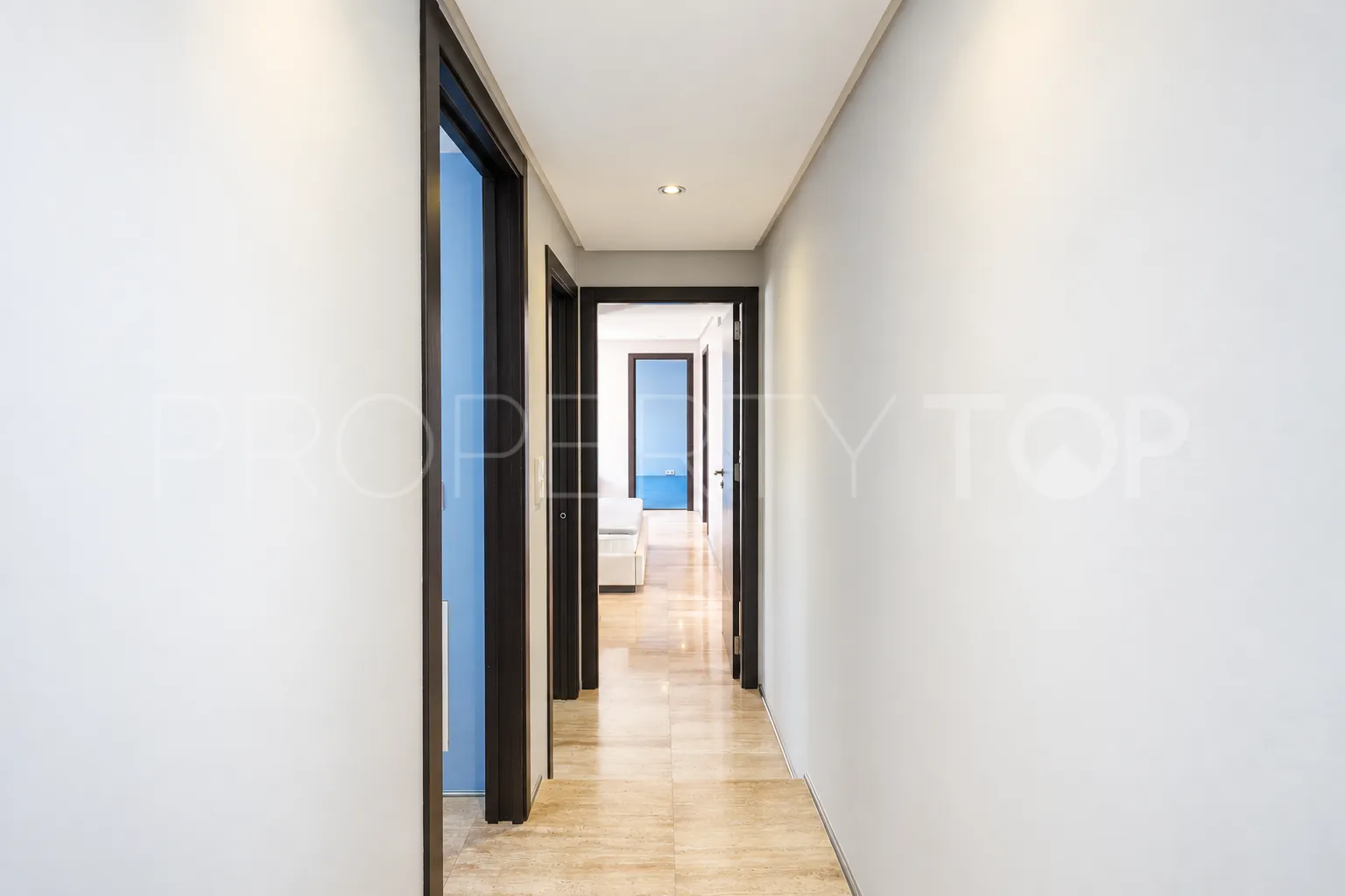 4 bedrooms Nueva Andalucia villa for sale