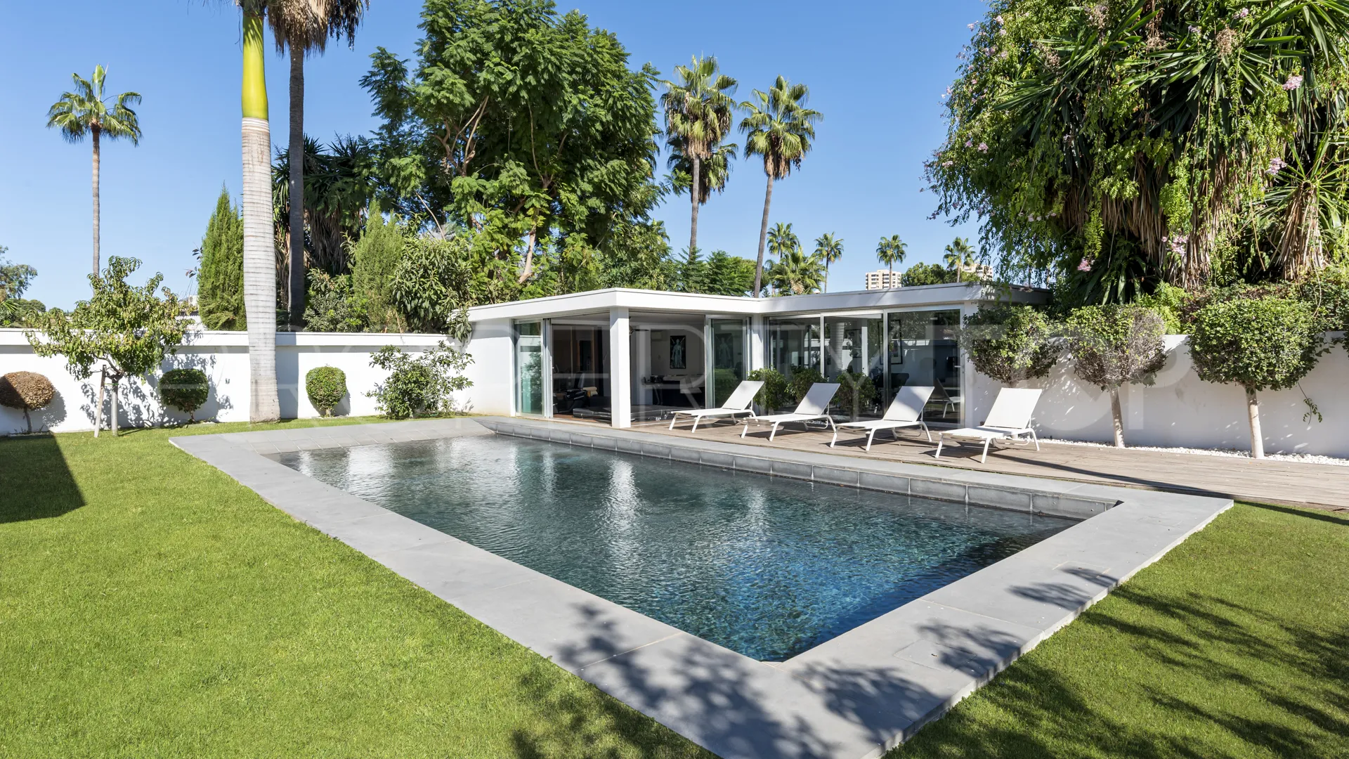Nueva Andalucia, villa en venta