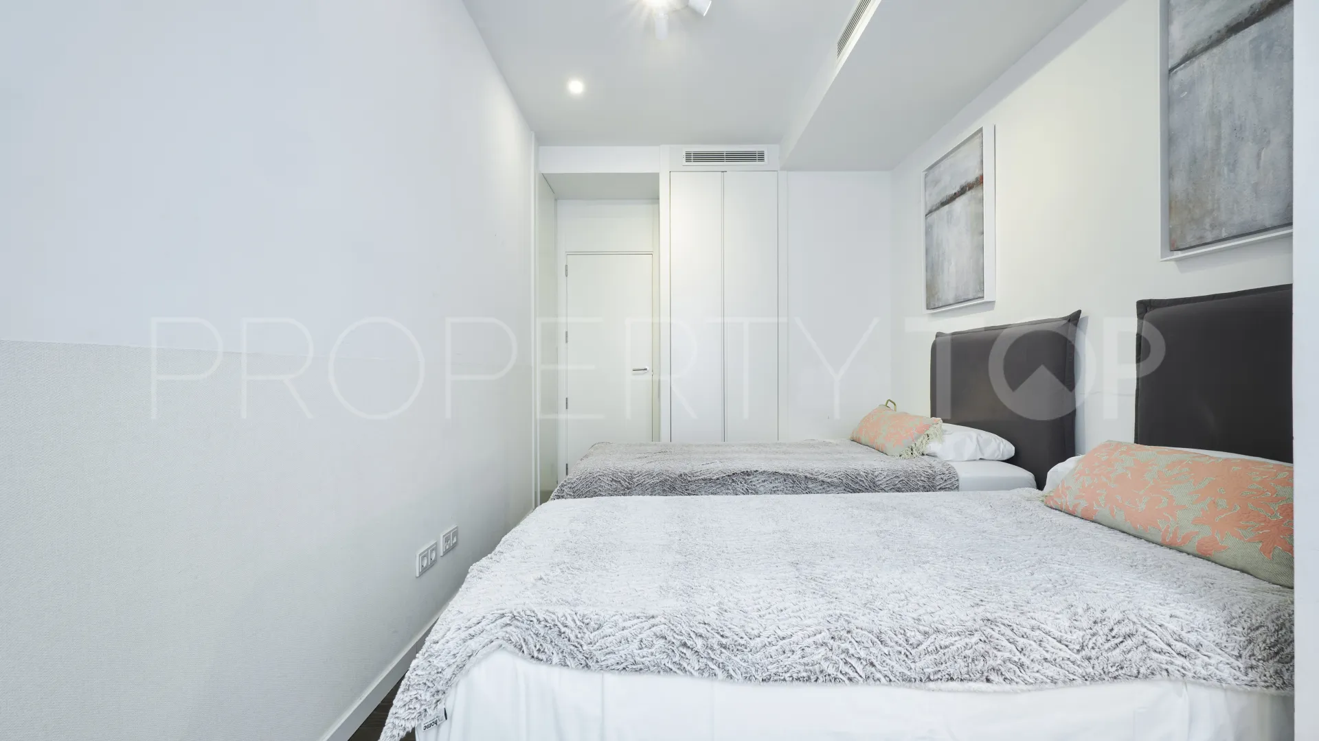 For sale apartment in Malasaña-Universidad with 2 bedrooms