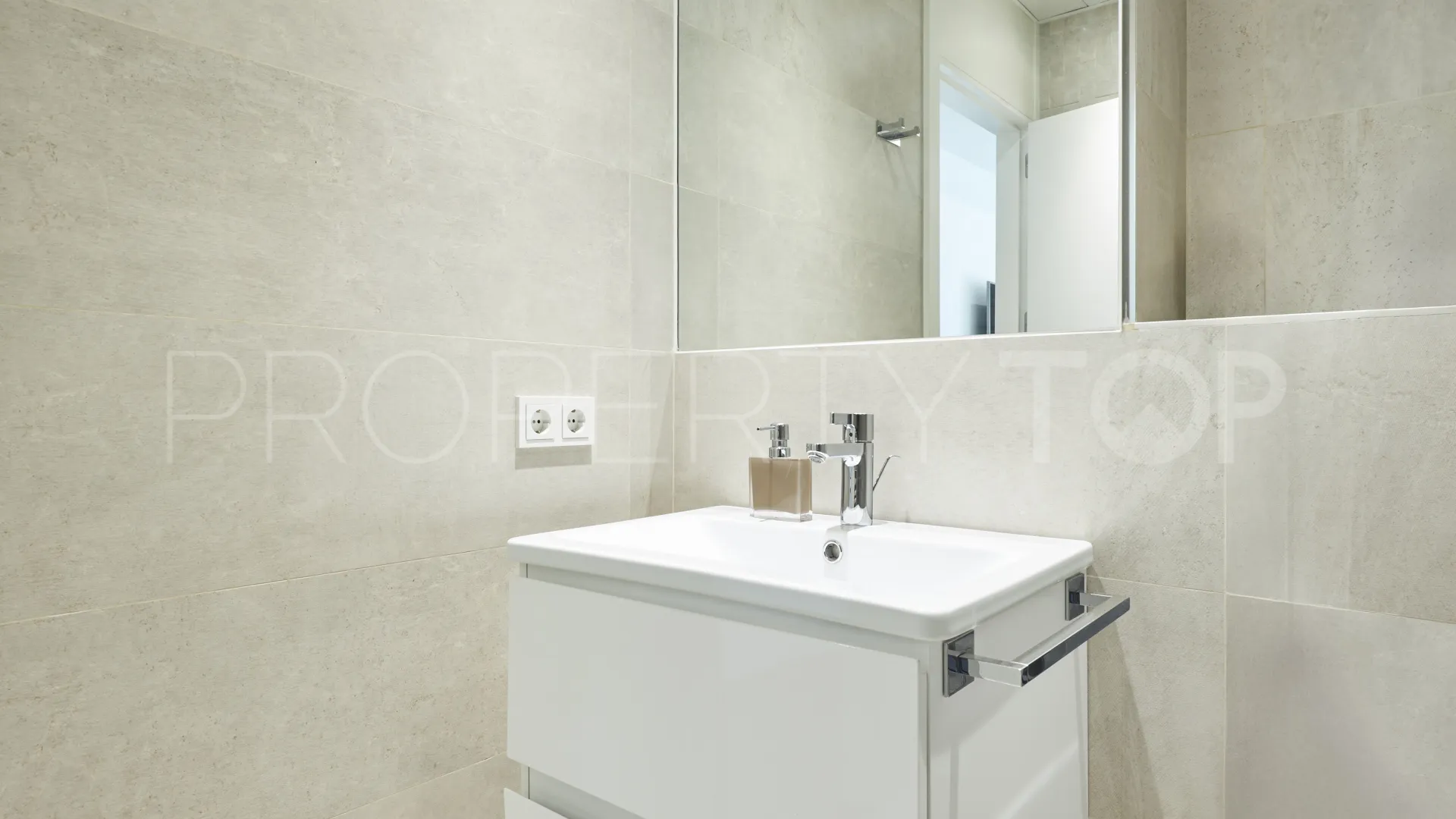 For sale apartment in Malasaña-Universidad with 2 bedrooms