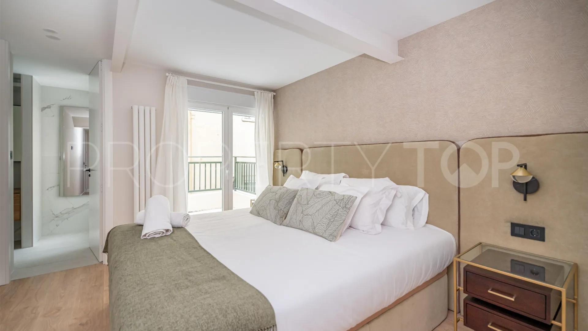 Goya, duplex con 2 dormitorios en venta