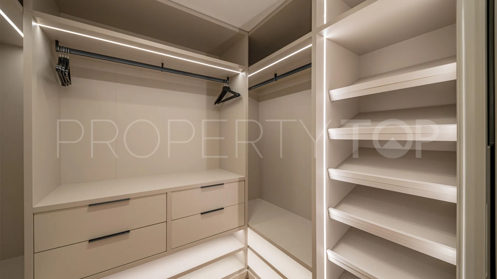 Goya, duplex con 2 dormitorios en venta