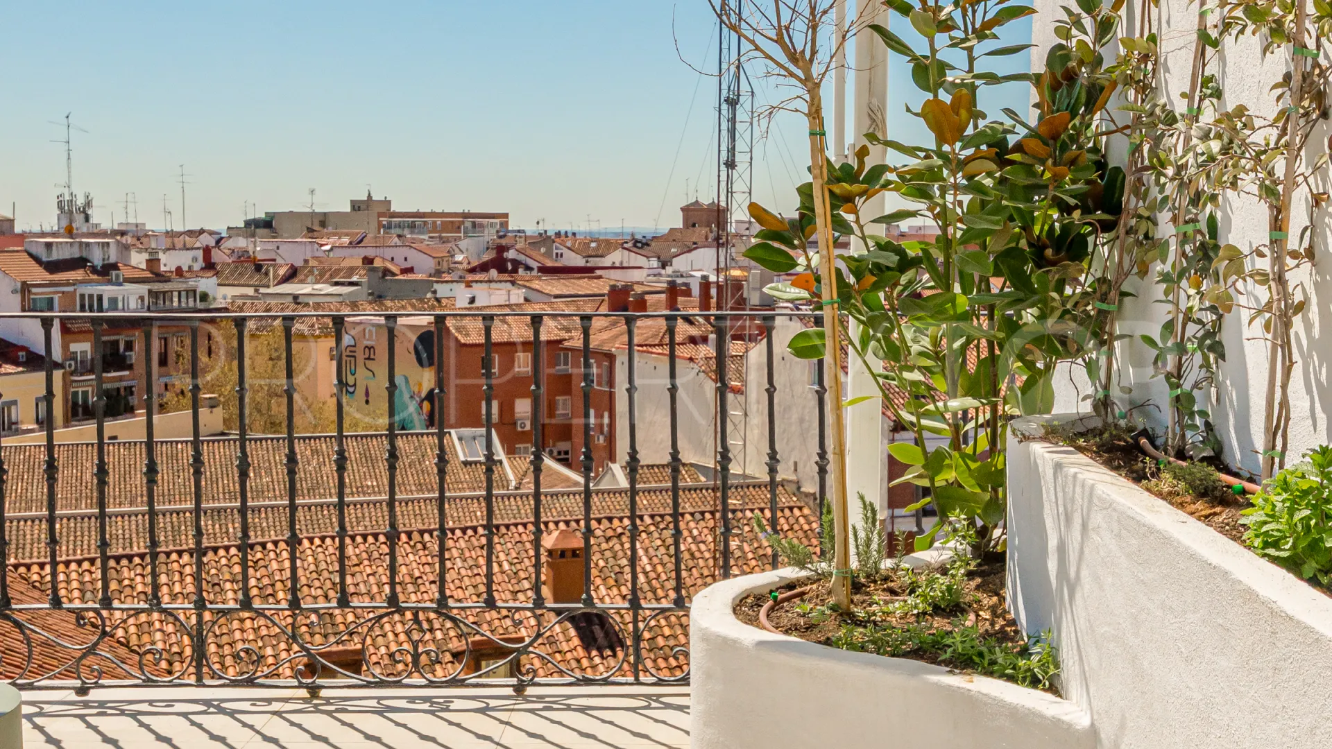 Se vende piso de 4 dormitorios en Madrid - Centro