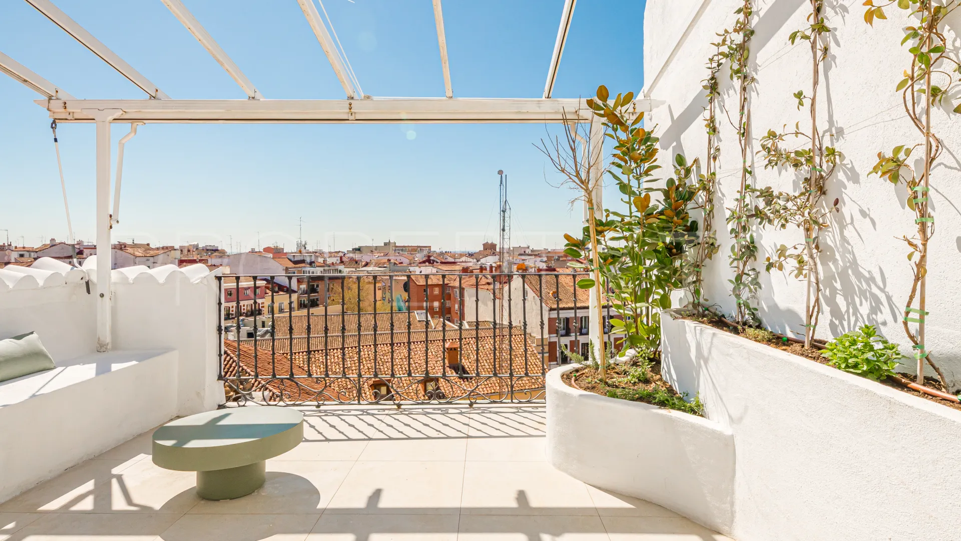 Se vende piso de 4 dormitorios en Madrid - Centro
