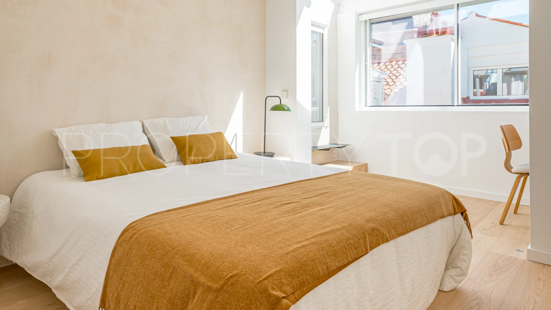 Se vende piso de 4 dormitorios en Madrid - Centro