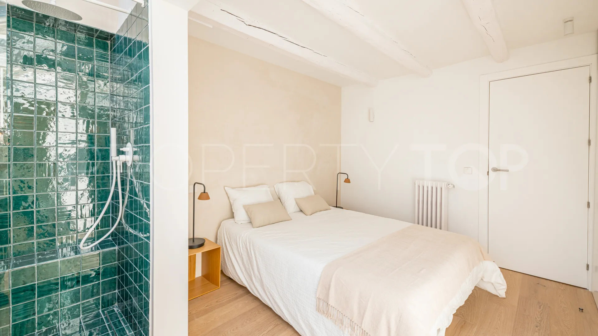 Se vende piso de 4 dormitorios en Madrid - Centro