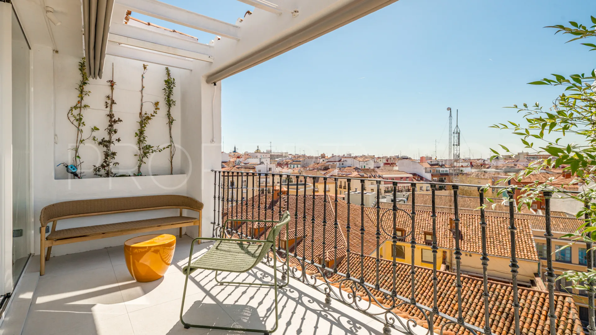 Se vende piso de 4 dormitorios en Madrid - Centro