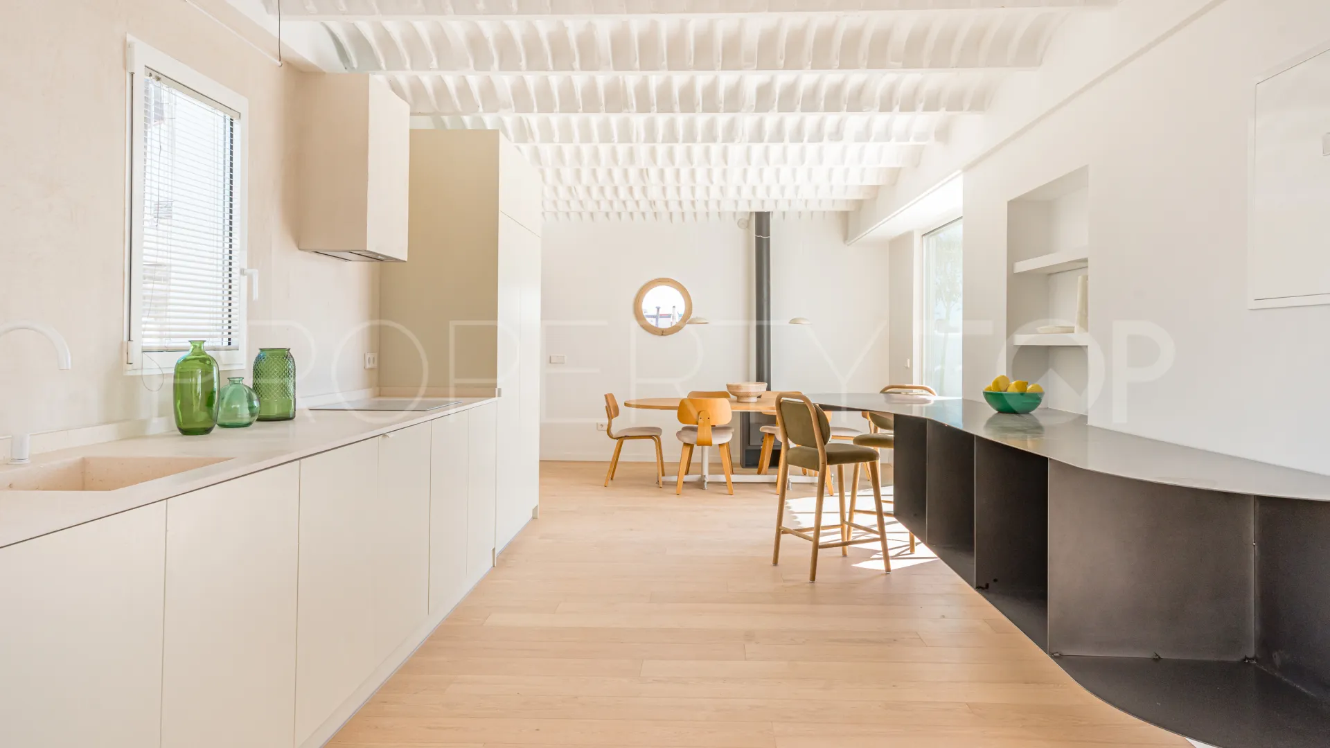 Se vende piso de 4 dormitorios en Madrid - Centro