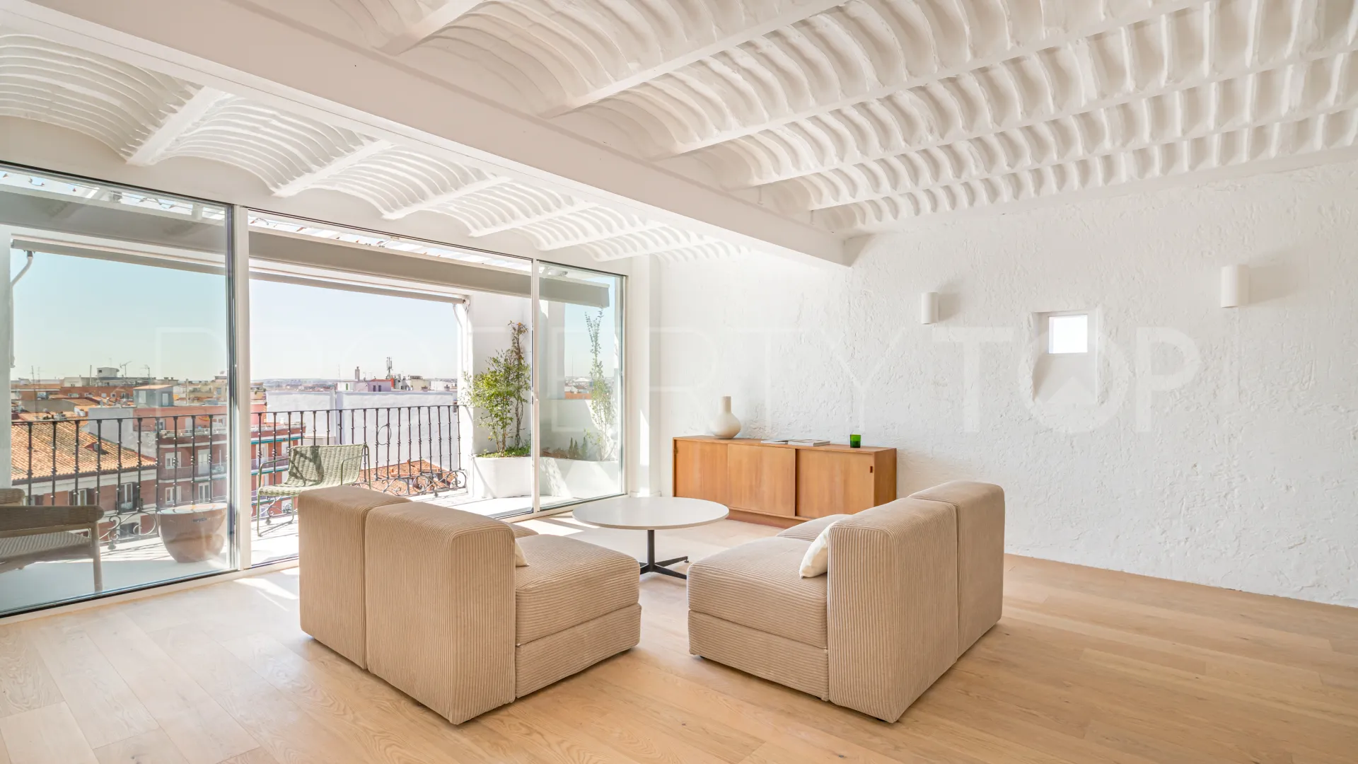 Se vende piso de 4 dormitorios en Madrid - Centro