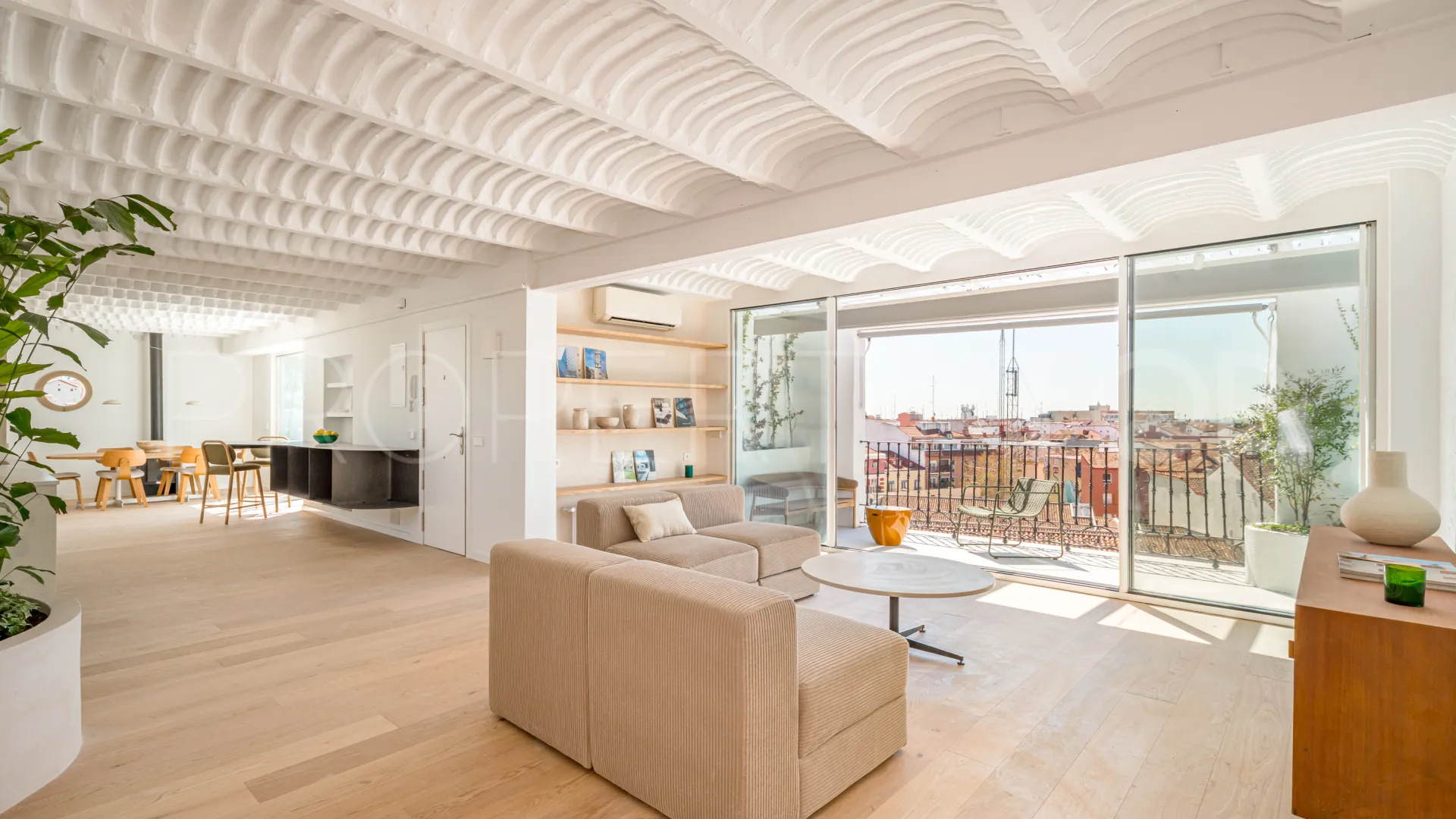 Se vende piso de 4 dormitorios en Madrid - Centro
