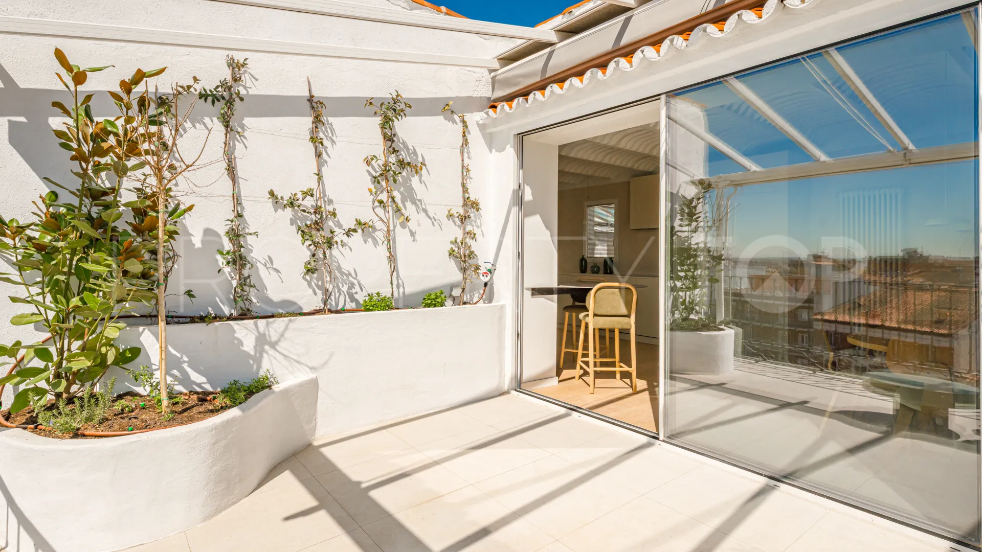 Se vende piso de 4 dormitorios en Madrid - Centro