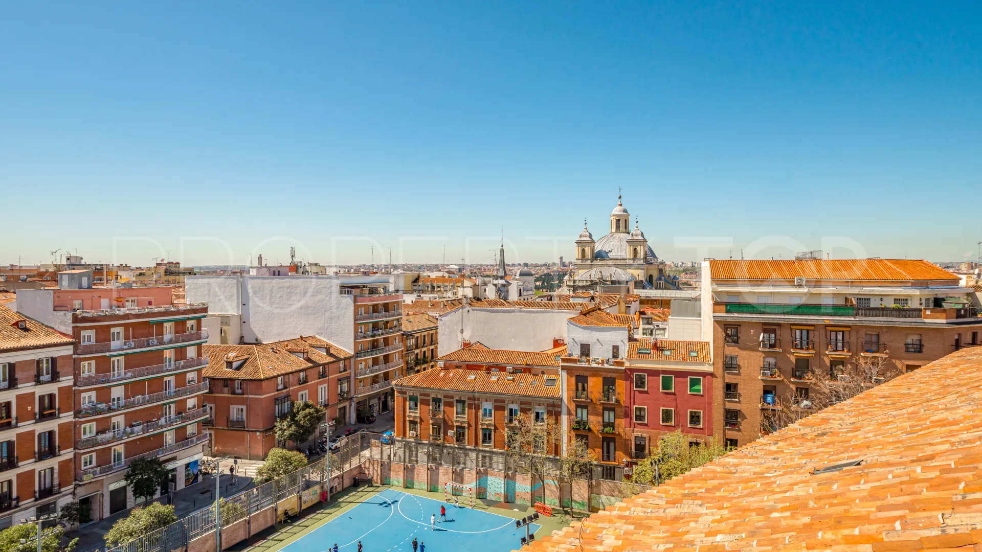 Se vende piso de 4 dormitorios en Madrid - Centro