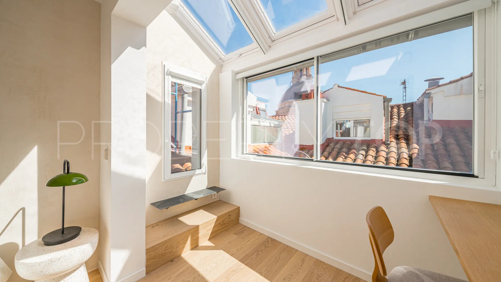 Se vende piso de 4 dormitorios en Madrid - Centro