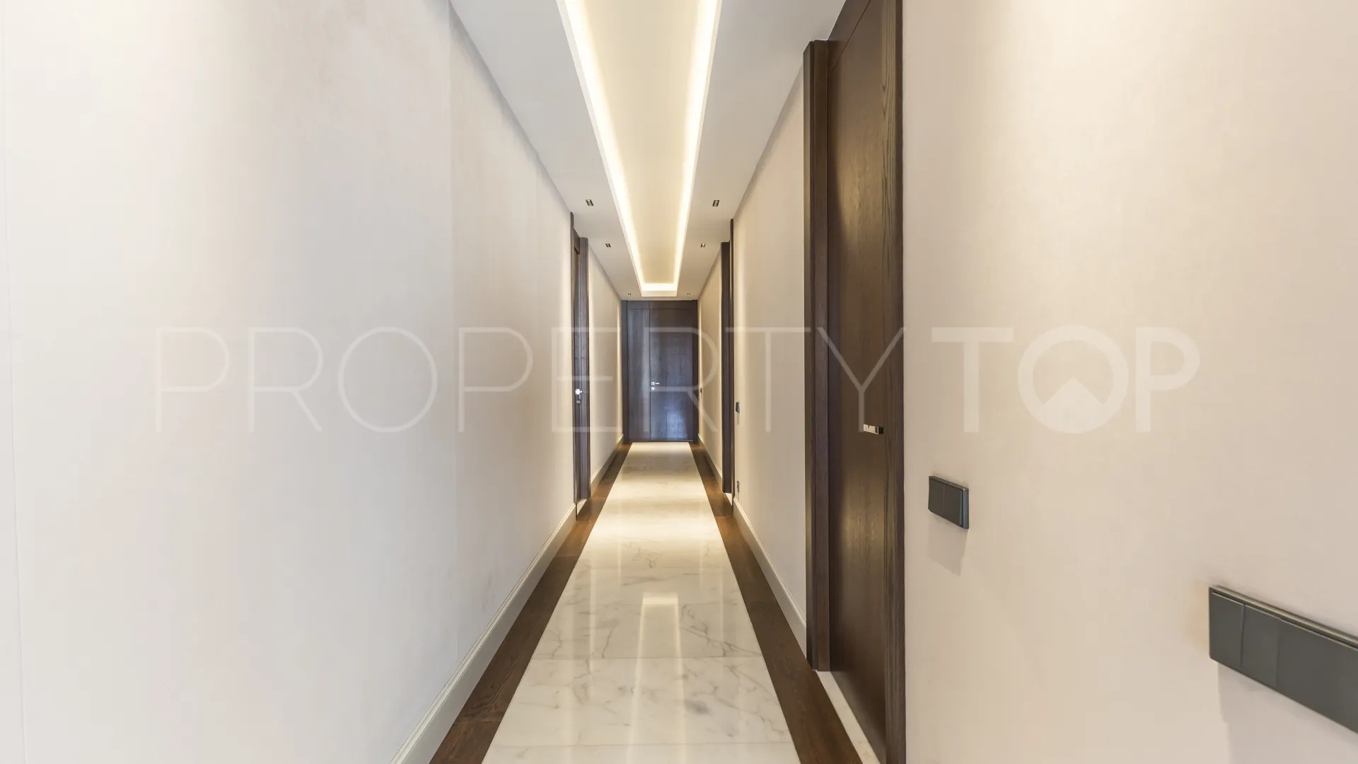 3 bedrooms Castellana flat for sale