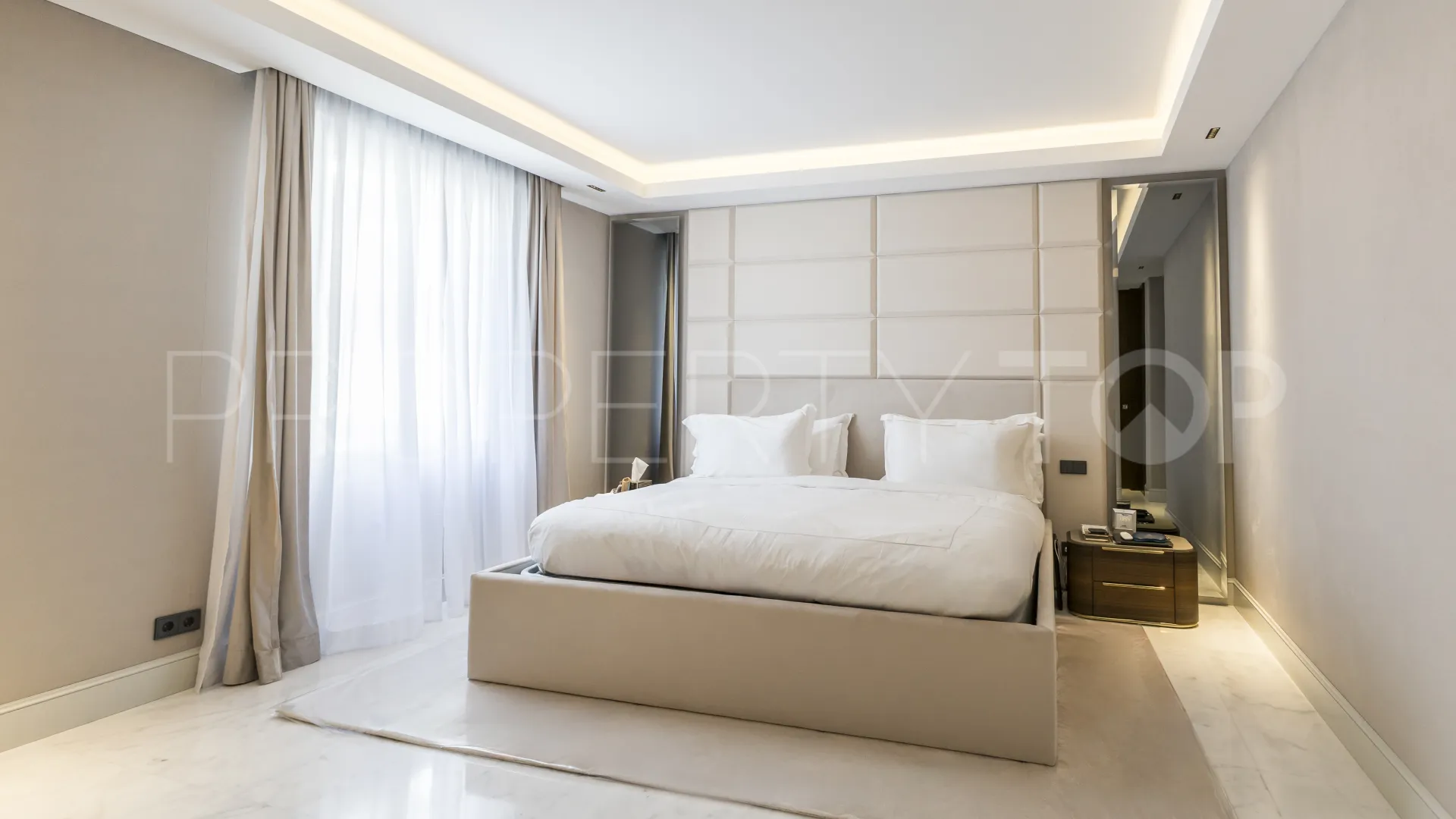 3 bedrooms Castellana flat for sale